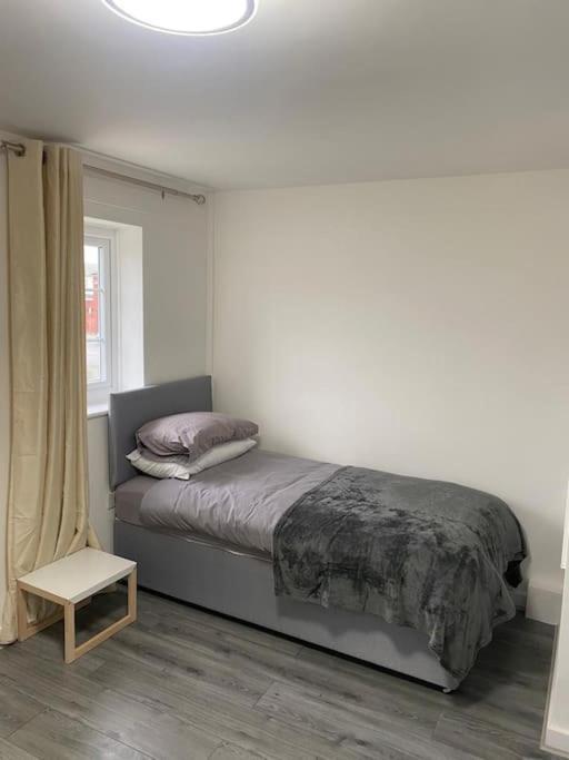 2 Bed House Sleeps 4-5 Villa Liverpool Dış mekan fotoğraf